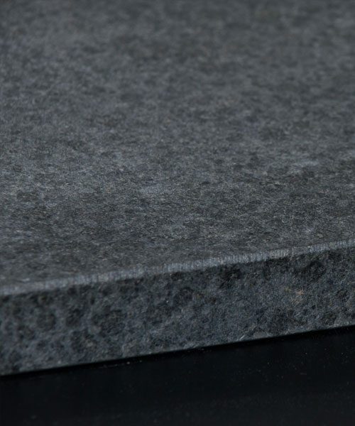 Diamond-Black-Granite-Pencil-Edge